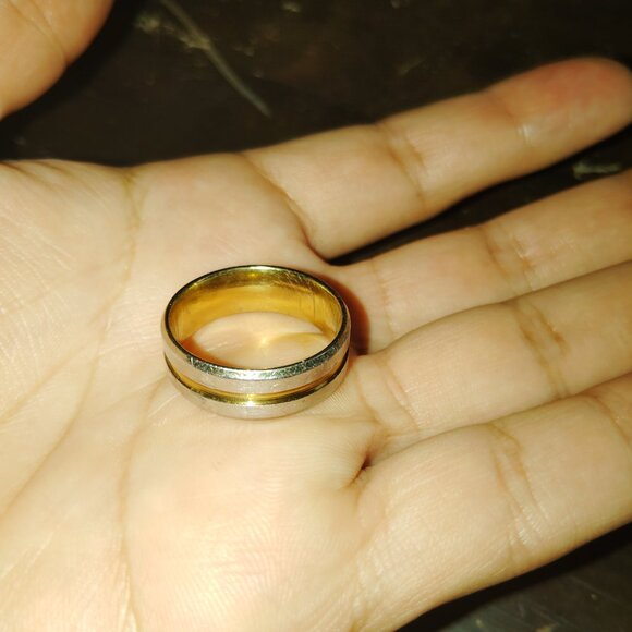 Ring - Picture 2 of 2